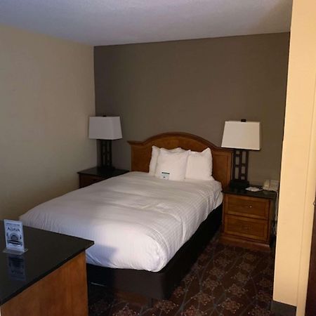 Best Western University Inn Ithaca Extérieur photo