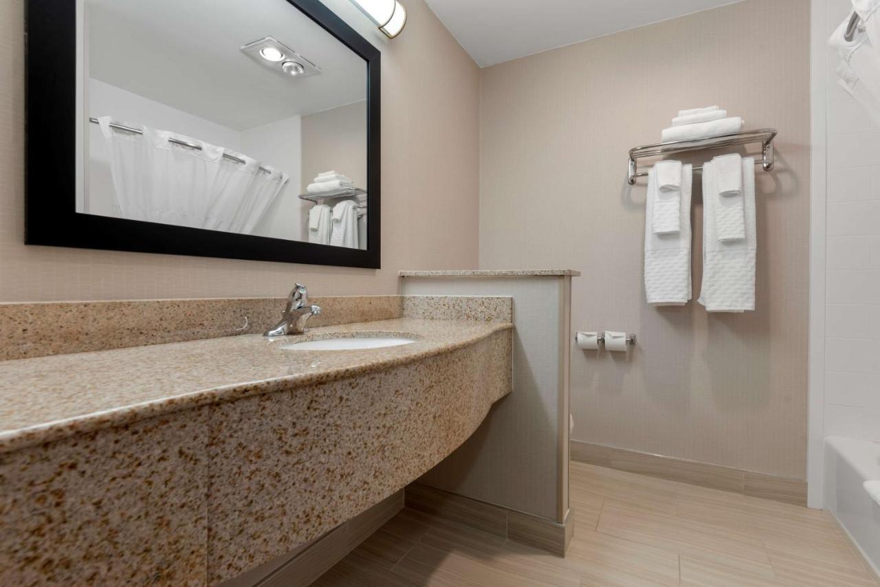 Best Western University Inn Ithaca Extérieur photo