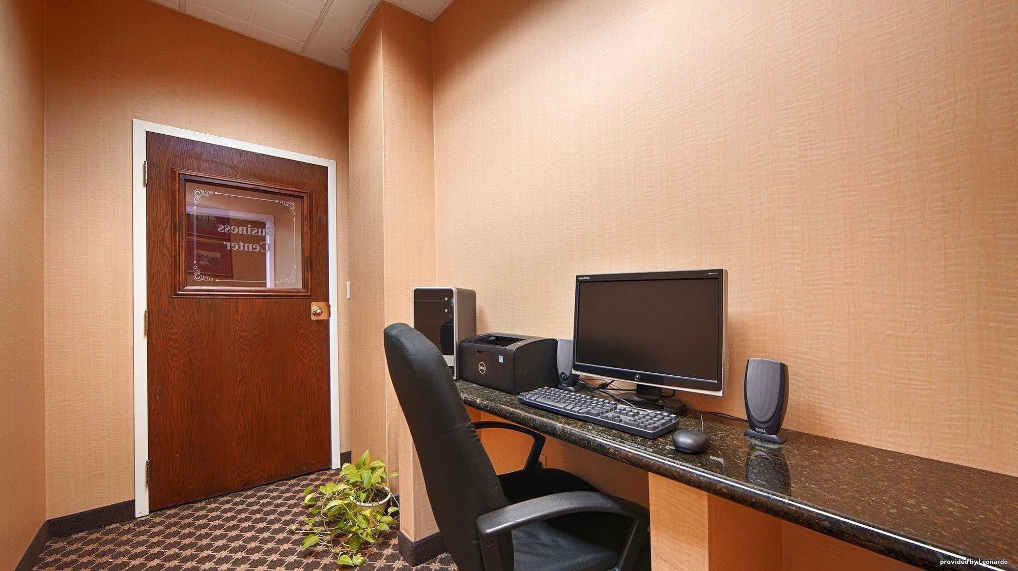 Best Western University Inn Ithaca Extérieur photo